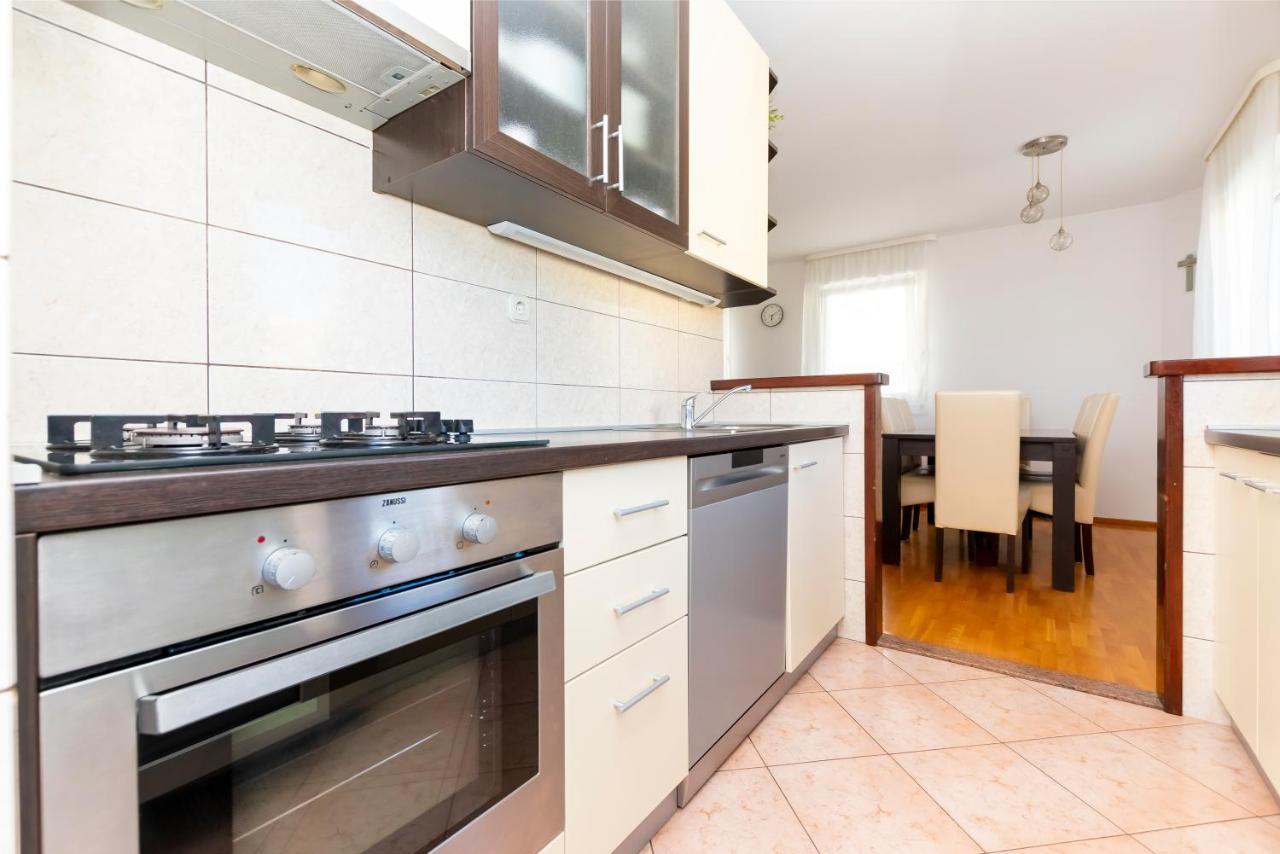 Apartment Pepalo,omis Free Parking Omis